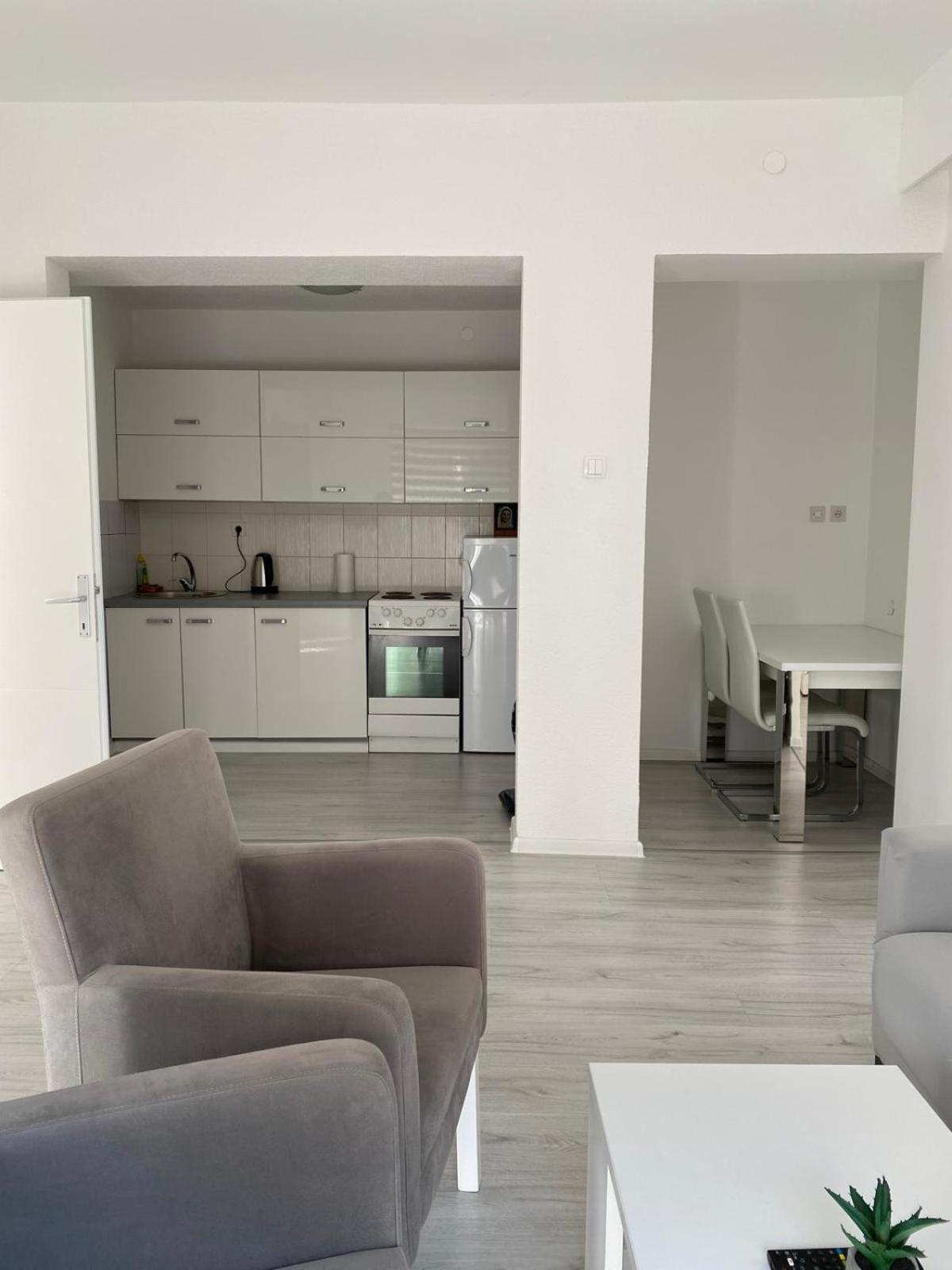 Apartmani 포수셰 외부 사진